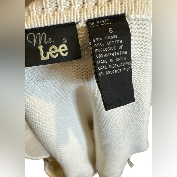 Ms.Lee Christmas sweater sequins & embroidered - Picture 5 of 5